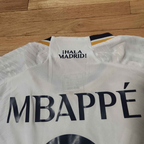 Kylian Mbappe Fan Jersey -Fits Men's Medium - White - Picture 4 of 5